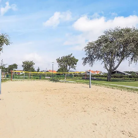 4 Star In Friedrichkoog