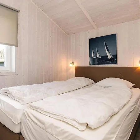 4 Star In Friedrichkoog *